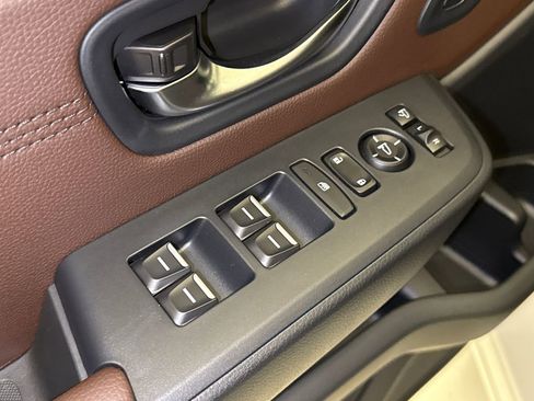 New 2026 Honda Pilot Touring image 21