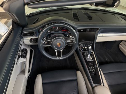 Used 2018 Porsche 911 Carrera image 42