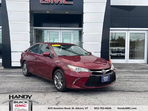 Used 2017 Toyota Camry SE w/ Moonroof Package FWD image 1