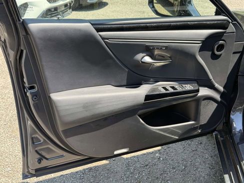 Used 2022 Lexus ES 350 w/ Luxury Package FWD image 24