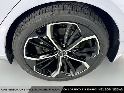 New 2025 Nissan Altima 2.5 SR image 30