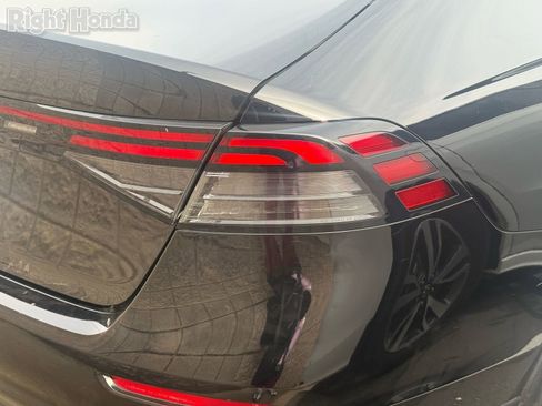 Used 2023 Honda Accord LX image 11