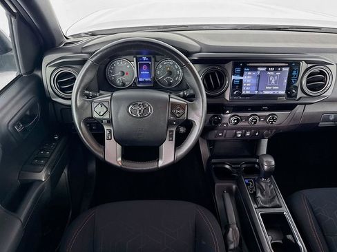 Used 2018 Toyota Tacoma TRD Off-Road image 22