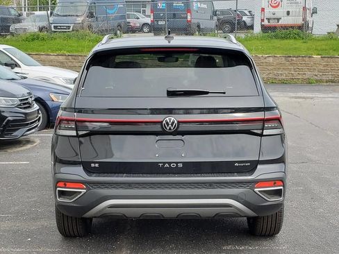 New 2026 Volkswagen Taos SE AWD/4WD image 4