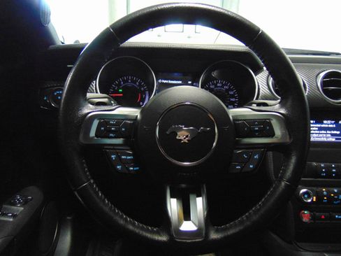 Used 2020 Ford Mustang Coupe image 12