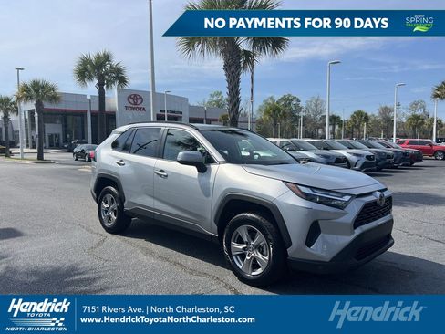 Used 2024 Toyota RAV4 XLE image 1