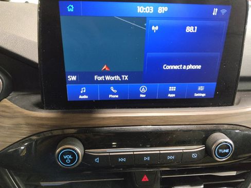 Used 2020 Ford Escape Titanium AWD/4WD image 25
