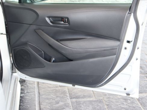 Used 2023 Toyota Corolla LE image 33