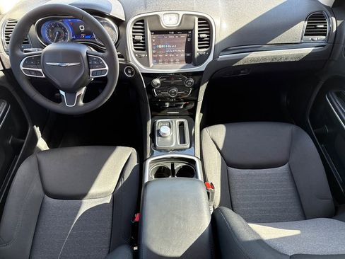 Used 2023 Chrysler 300 Touring w/ Sport Appearance Package image 11