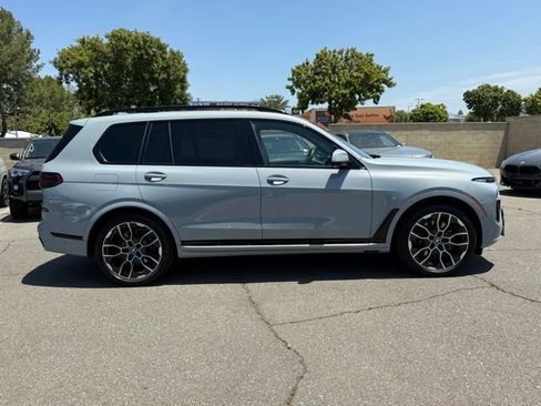 Used 2026 BMW X7 xDrive40i w/ M Sport Package AWD/4WD image 6