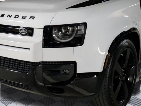 New 2026 Land Rover Defender 130 X-Dynamic SE AWD/4WD image 10