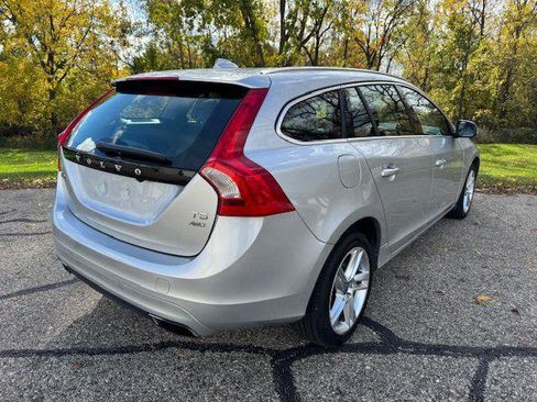 Used 2015 Volvo V60 T5 Premier Plus image 6