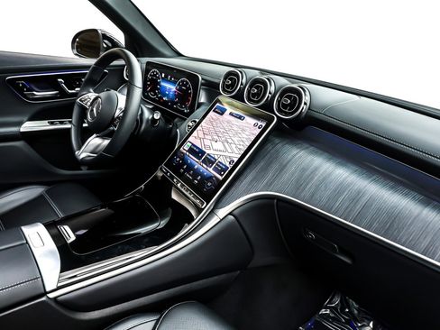 Used 2024 Mercedes-Benz GLC 300 GLC 300 SUV image 17