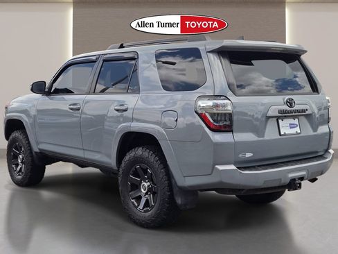 Used 2021 Toyota 4Runner Trail Special Edition AWD/4WD image 9