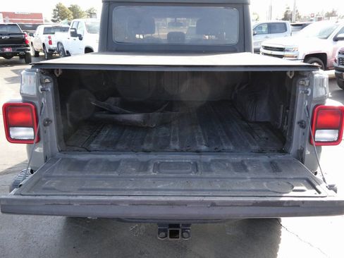 Used 2021 Jeep Gladiator Rubicon w/ Trailer Tow Package image 8