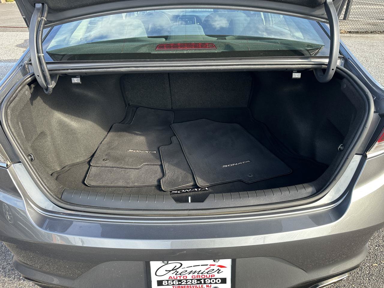 Used 2018 Hyundai Sonata SE FWD image 19