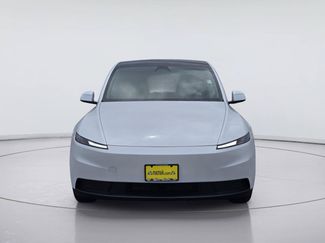 Used 2026 Tesla Model Y 2WD video 2