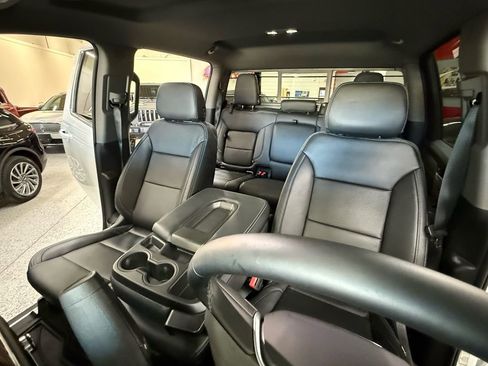 Used 2025 GMC Sierra 2500 SLE w/ Preferred Package image 13