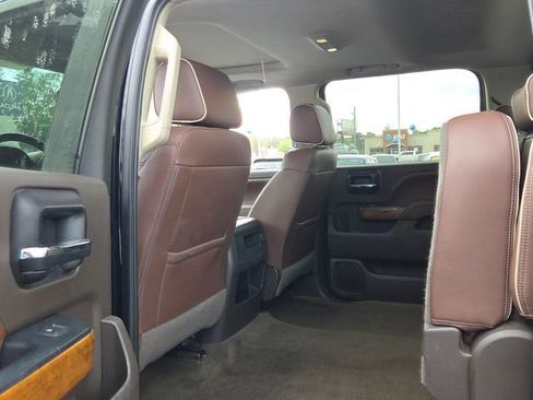 Used 2016 Chevrolet Silverado 2500 High Country w/ Duramax Plus Package image 7