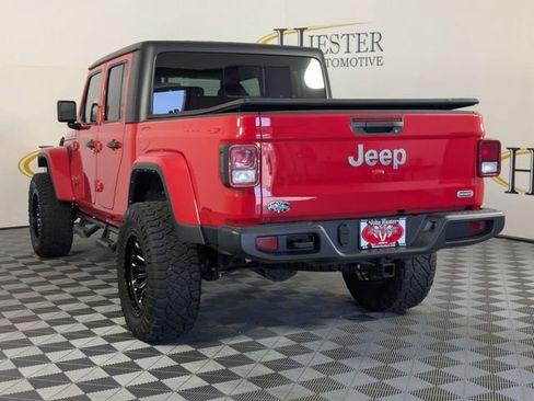 Used 2023 Jeep Gladiator Overland AWD/4WD image 4