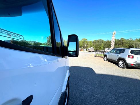 Used 2012 Mercedes-Benz Sprinter 2500 image 28