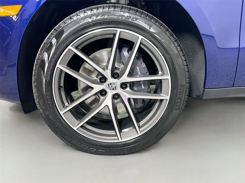 Certified 2026 Porsche Macan AWD/4WD image 11