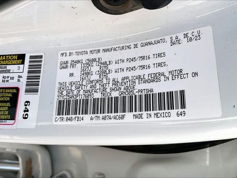 Used 2023 Toyota Tacoma SR AWD/4WD image 33