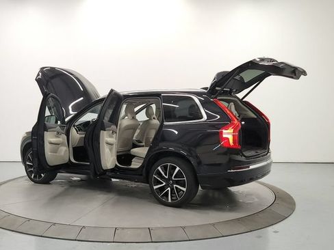 Used 2023 Volvo XC90 B6 Plus w/ Protection Package AWD/4WD image 13