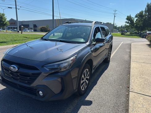 Used 2023 Subaru Outback Premium AWD/4WD image 8