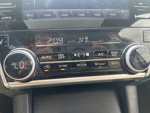 Used 2018 Subaru Outback 2.5i Premium AWD/4WD image 6
