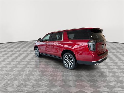 New 2026 Chevrolet Suburban High Country image 7