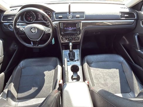 Used 2016 Volkswagen Passat 1.8T SE image 29