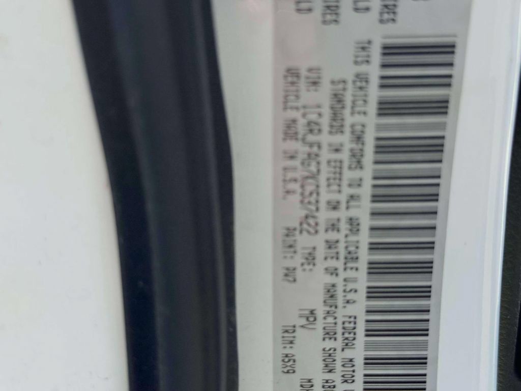 Used 2019 Jeep Grand Cherokee Laredo AWD/4WD image 15