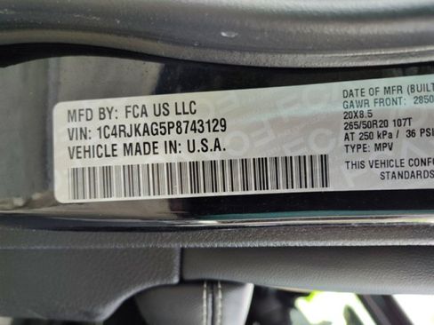 Used 2023 Jeep Grand Cherokee L Laredo AWD/4WD image 23
