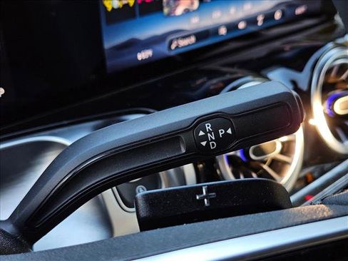 Certified 2025 Mercedes-Benz GLB 250 image 17