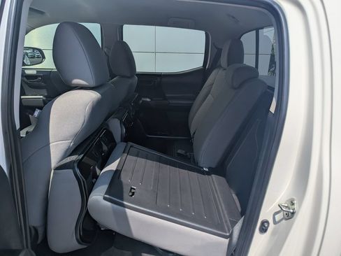 Used 2023 Toyota Tacoma SR5 RWD image 33