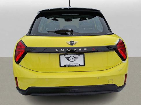 Certified 2025 MINI Cooper S image 5