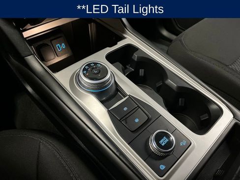 Used 2022 Ford Explorer XLT w/ Class IV Trailer Tow Package image 11