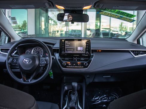 Used 2022 Toyota Corolla LE image 15