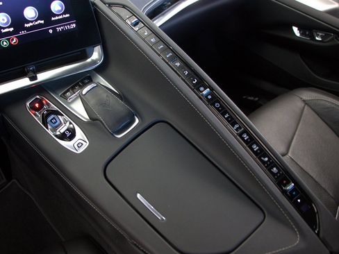 Used 2020 Chevrolet Corvette Stingray Preferred Cpe w/ 2LT Preferred Equipment Group image 26