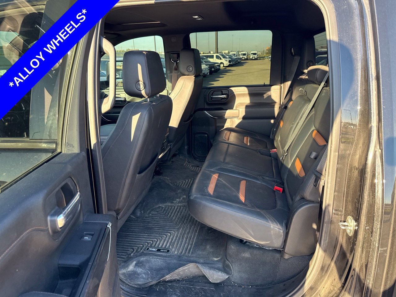 Used 2023 GMC Sierra 2500 AT4 w/ AT4 Premium Plus Package AWD/4WD image 6