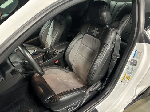 Used 2019 Ford Mustang GT Premium w/ GT Performance Package RWD image 43