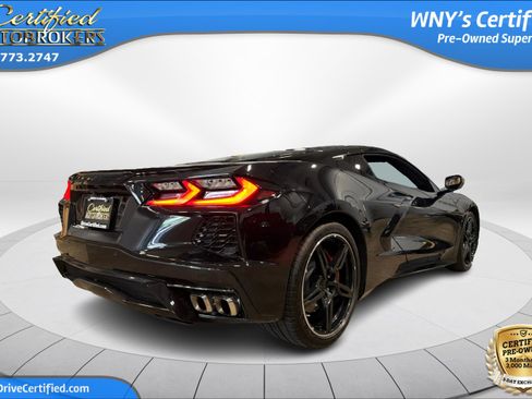 Used 2020 Chevrolet Corvette Stingray 2LT w/ 2LT Preferred Equipment Group RWD image 6