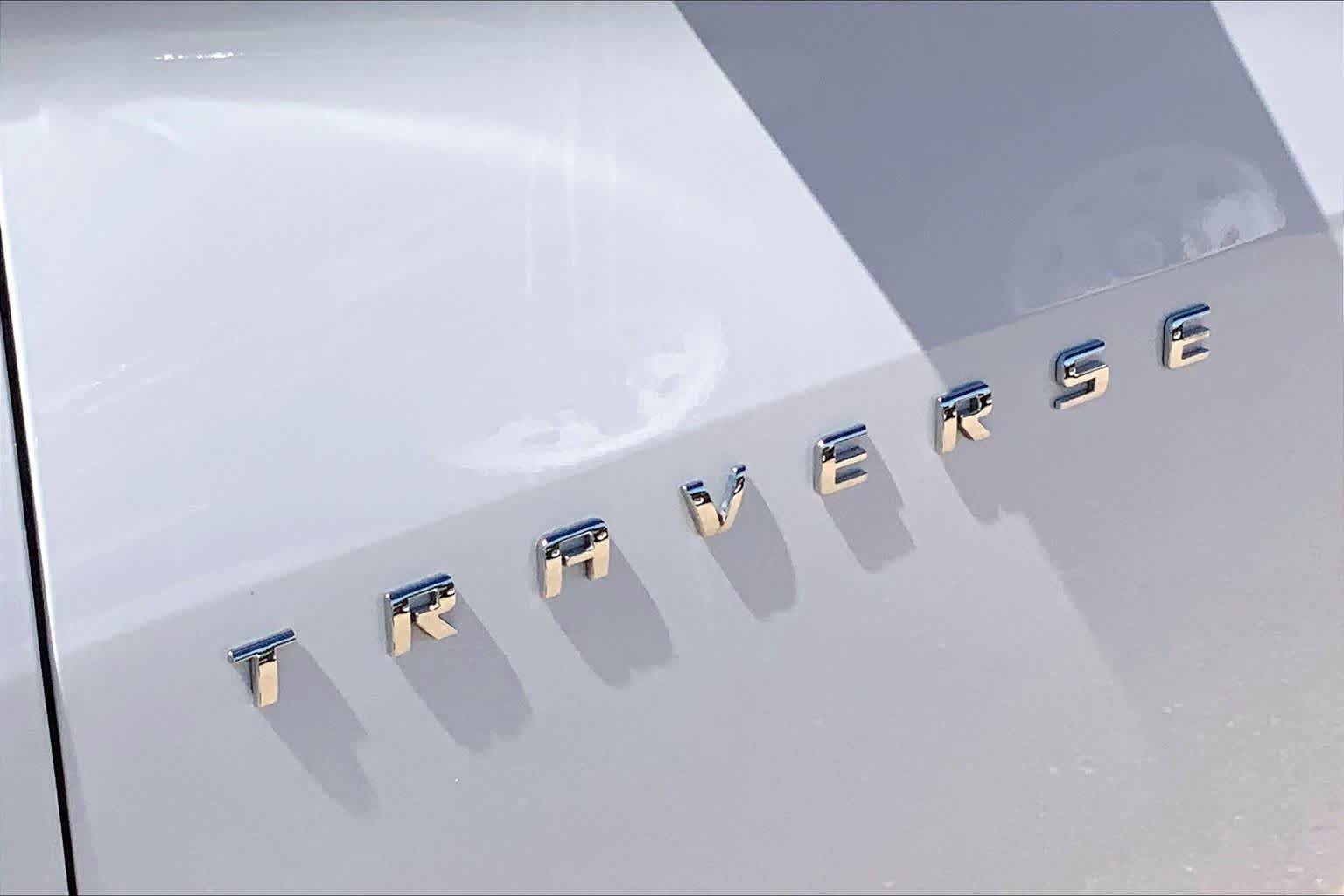 Used 2022 Chevrolet Traverse LT FWD image 31