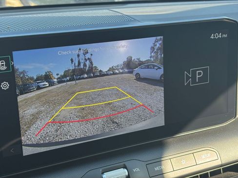 Used 2025 Kia K4 FWD image 25