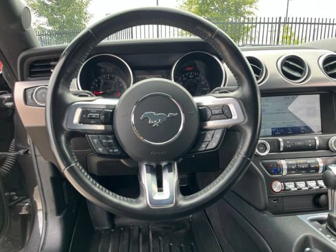 Used 2022 Ford Mustang GT w/ Black Accent Package RWD image 17