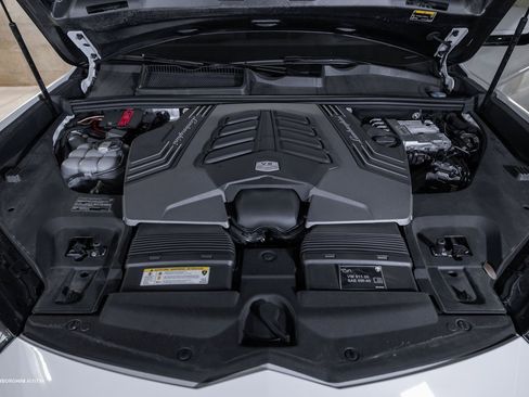 Used 2024 Lamborghini Urus S image 5