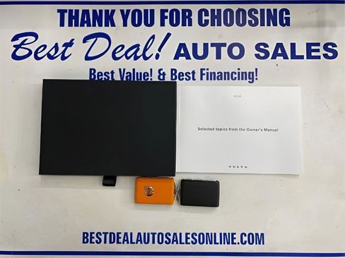 Used 2023 Volvo XC60 B5 Plus image 28