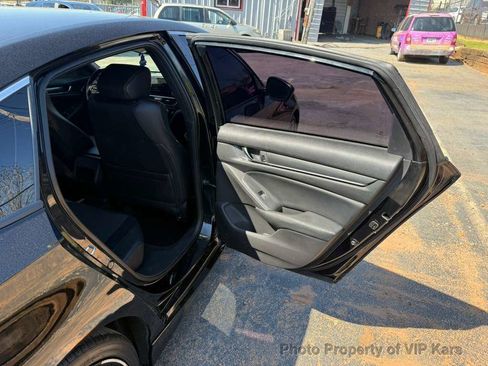 Used 2018 Honda Accord Sport image 10