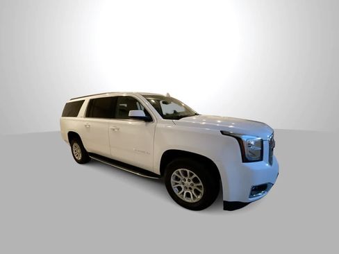 Used 2018 GMC Yukon XL SLE AWD/4WD image 2